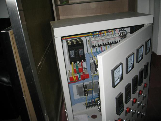生产销售控温设备 烘房生产设备 小型设备烘干设备定制